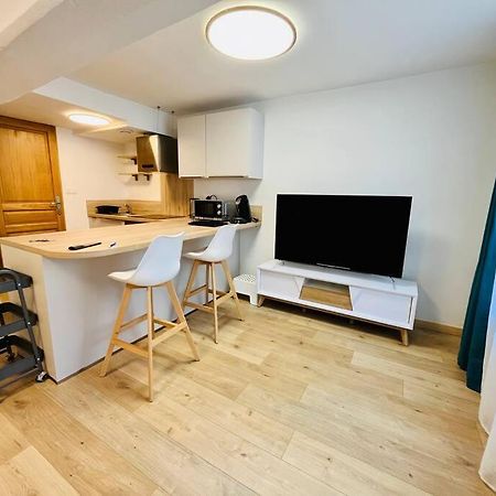 דירות סנליס Stylish Studio In The Center Of Senlis מראה חיצוני תמונה